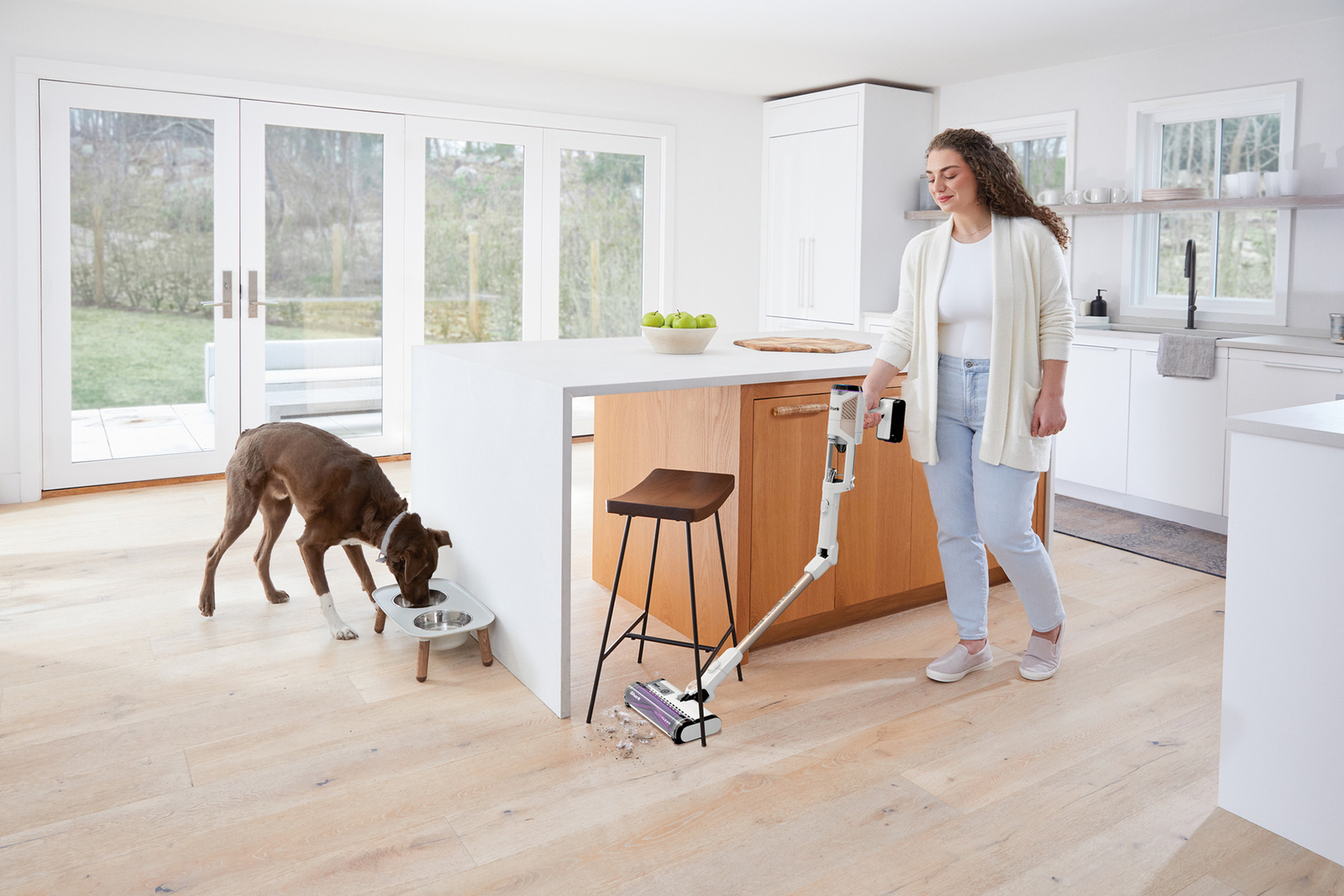 Shark Detect Pro IW3611DE Akku-Staubsauger mit Absaugstation