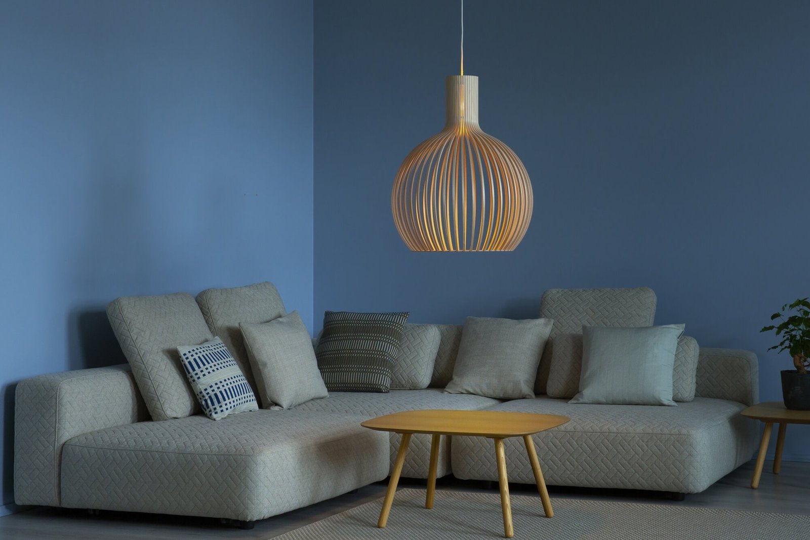 Secto Design Octo 4240 Pendelleuchte Birke weiß Ø 54 cm