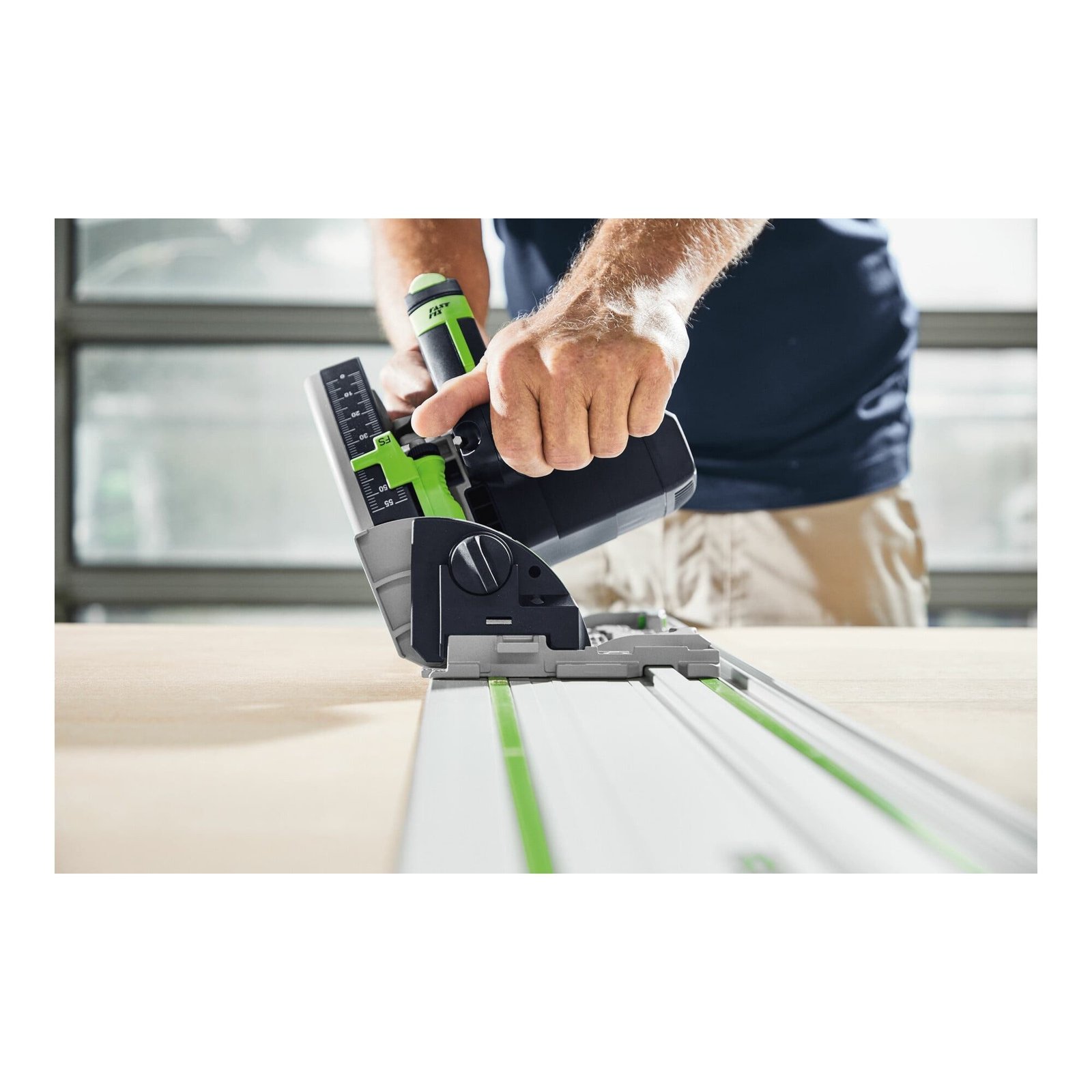 Festool TS 55 FEBQ-Plus-FS Tauchsäge mit Führungsschiene (577010)