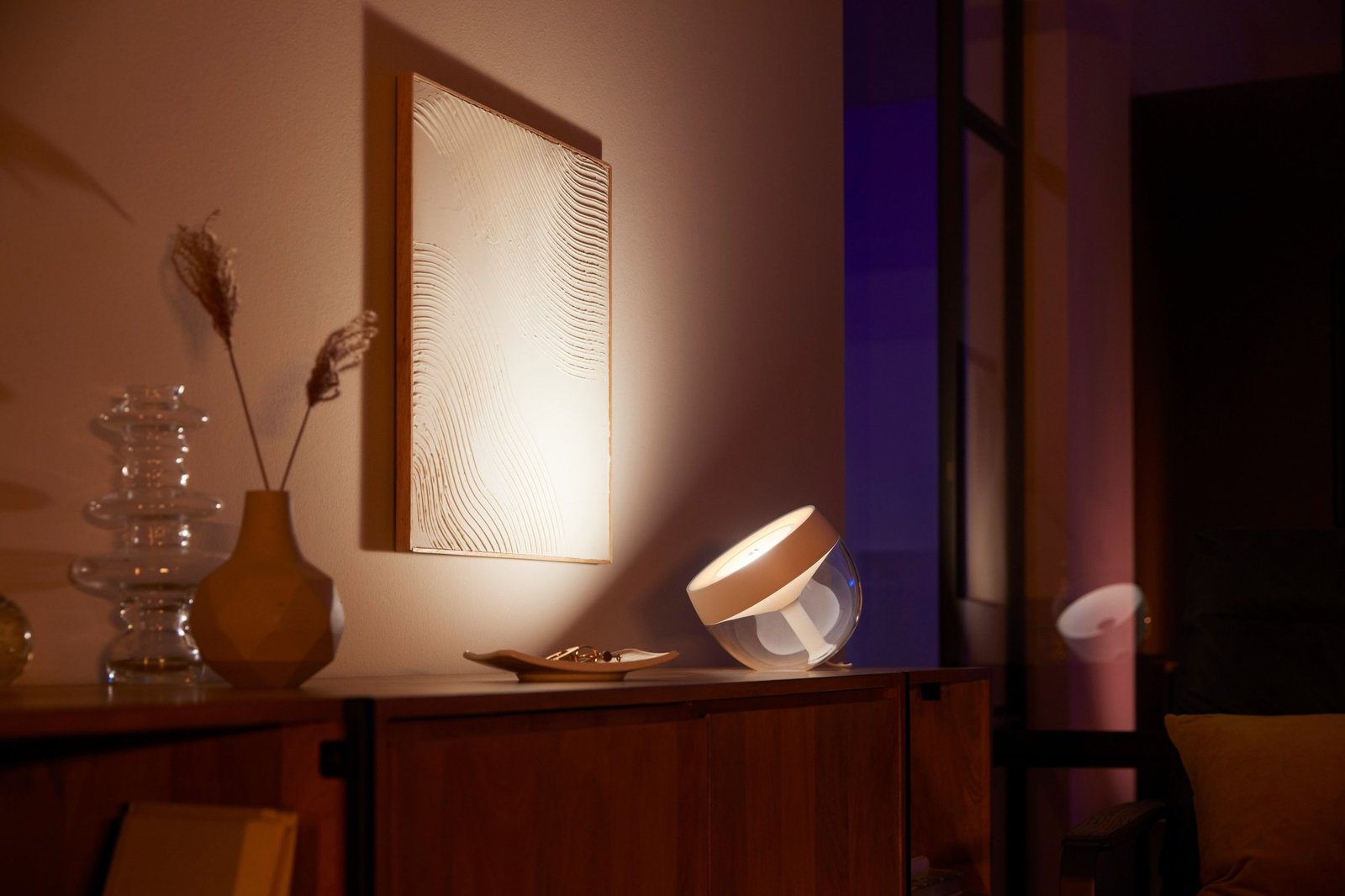 Philips Hue Iris Tischleuchte weiß White and Color Ambiance