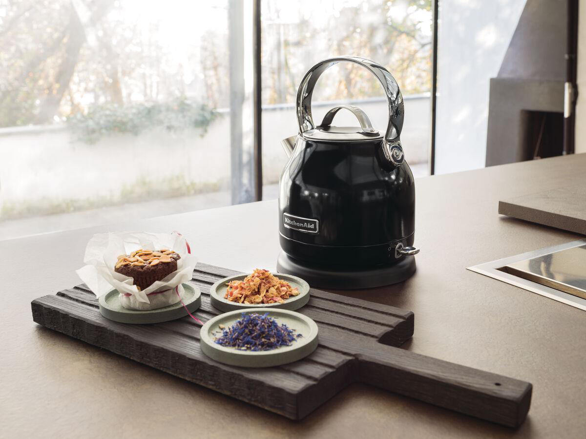 KitchenAid 5KEK1222EOB Wasserkocher 1,25 l Edelstahl Schwarz