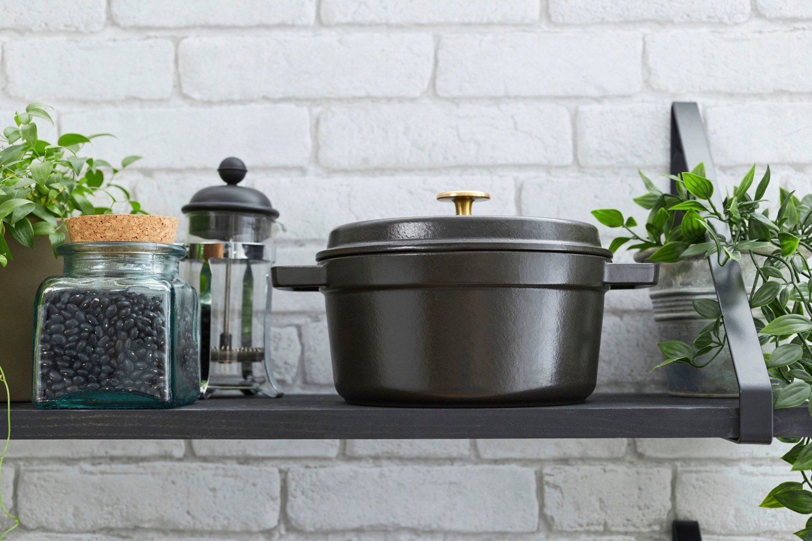 Staub La Cocotte rund 26 cm Gusseisen-Bräter 5,2 l Schwarz